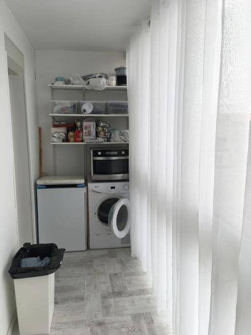 Appartement T3 Proche De La Mer Narbonne Exterior photo